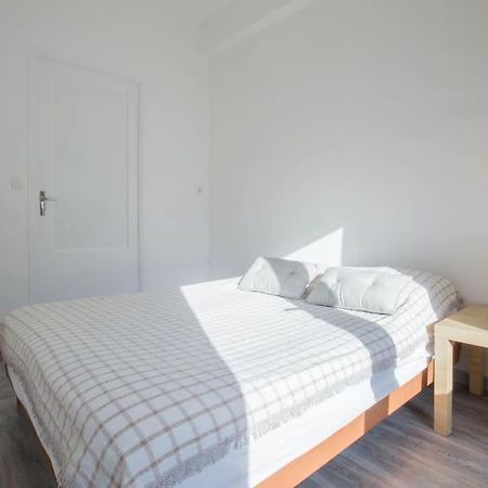 Balcony On The True Marseille Apartment Exterior photo